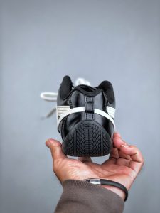 Rosé x Puma Speedcat Leather White Black Sale | Unisex Retro Sneakers