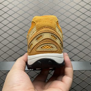 KITH x New Balance 204L Yellow Silver Unisex Retro Jogging Shoes - Discounted Vintage Streetwear Sneakers