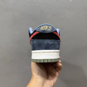Nike SB Dunk Low Blue Black Red Suede Men's & Women's Skate Shoes - 50% Off Discounted Casual Streetwear Nike SB Dunk Low Blue Black Red Suede Men's & Women's Skate Shoes - 50% Off Discounted Casual Streetwear