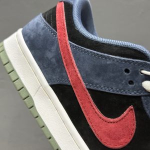 Nike SB Dunk Low Blue Black Red Suede Men's & Women's Skate Shoes - 50% Off Discounted Casual Streetwear Nike SB Dunk Low Blue Black Red Suede Men's & Women's Skate Shoes - 50% Off Discounted Casual Streetwear