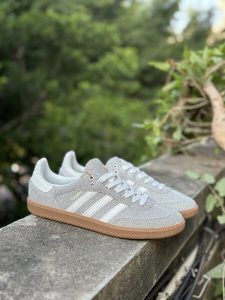 Adidas Originals Samba OG Shiny Pack Silver Unisex Versatile Low-Top Casual Sneakers 30% Off Adidas Originals Samba OG Shiny Pack Silver Unisex Versatile Low-Top Casual Sneakers 30% Off