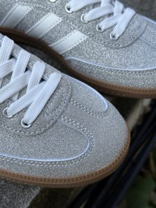 Adidas Originals Samba OG Shiny Pack Silver Unisex Versatile Low-Top Casual Sneakers 30% Off Adidas Originals Samba OG Shiny Pack Silver Unisex Versatile Low-Top Casual Sneakers 30% Off