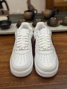 Supreme x Nike Air Force 1 '07 Low White Men's & Women's Classic Versatile Casual Sneakers 50% Off​
