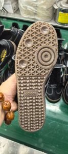 Adidas Originals Samba LT Sneakers – Men’s & Women’s Classic Lightweight Shoes​