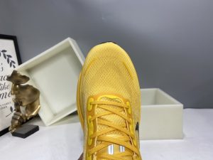 Nike Vomero Premium Yellow Men’s & Women’s Running Shoes – Lightweight Max Cushion​