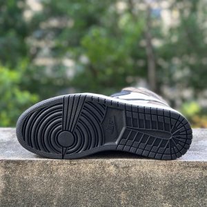 Nike Air Jordan 1 Retro High OG Dark Mocha Men’s Basketball Shoes – Classic Hoops Style​