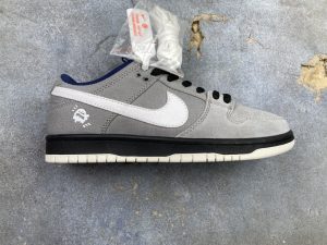 Nike SB Dunk Low Pro Suede Gray Skate Shoes Men Women​