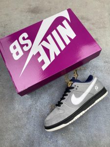 Nike SB Dunk Low Pro Suede Gray Skate Shoes Men Women​