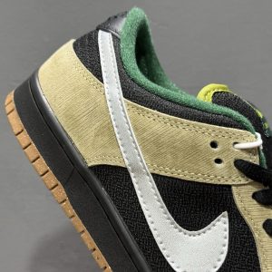 Nike SB Dunk Low Retro Khaki Sneakers for Men and Women​
