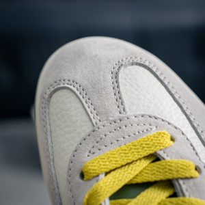 Adidas Gazelle Indoor Trainers Off White Retro Sneakers for Men and Women​