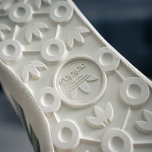 Adidas Gazelle Indoor Trainers Off White Retro Sneakers for Men and Women​