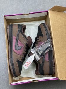 Nike SB Dunk Low Pro Brown Street Casual Sneakers for Men and Women​