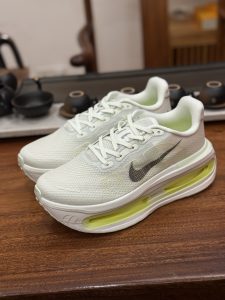 Nike Vomero Premium Green Road Running Shoes for Men and Women​