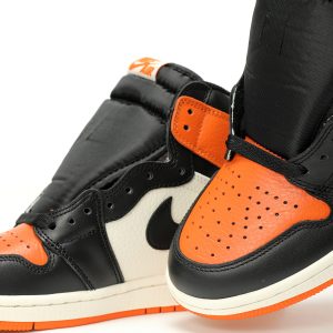 Nike Air Jordan 1 Retro High OG Men’s and Women’s Retro Basketball Shoes – Iconic High-Top Leather Sneakers
