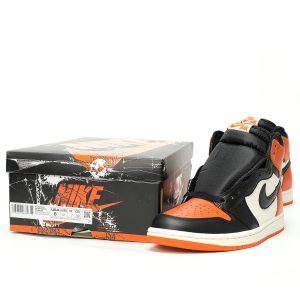 Nike Air Jordan 1 Retro High OG Men’s and Women’s Retro Basketball Shoes – Iconic High-Top Leather Sneakers