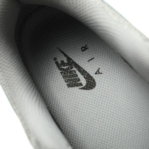 Nike Air Max 90 Men’s Grey Retro Running Shoes – Classic Visible Air Cushioning Mesh Sneakers