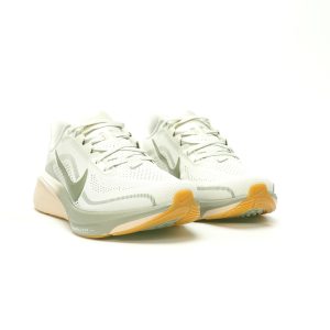 Nike Air Zoom Pegasus 42 Premium Extra Wide Nike Air Zoom Pegasus 42 Premium Extra Wide