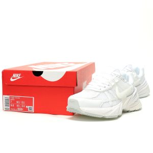 Nike Wmns V2K Runtekk Low Nike Wmns V2K Runtekk Low