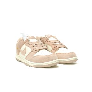 Nike SB Dunk Low Nike SB Dunk Low