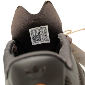 adidas HYPERBOOST EUPHORIA Triple Black Dark Grey Chunky Sole Sneakers adidas HYPERBOOST EUPHORIA Triple Black Dark Grey Chunky Sole Sneakers