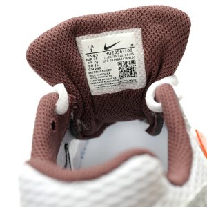Nike Air Max Moto 2K White Metallic Silver Bean Paste Pink HQ2056-109 Nike Air Max Moto 2K White Metallic Silver Bean Paste Pink HQ2056-109