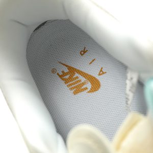 Nike Air Force 1 07 LX Cream Purple Cat Graffiti FV3654-511 Nike Air Force 1 07 LX Cream Purple Cat Graffiti FV3654-511